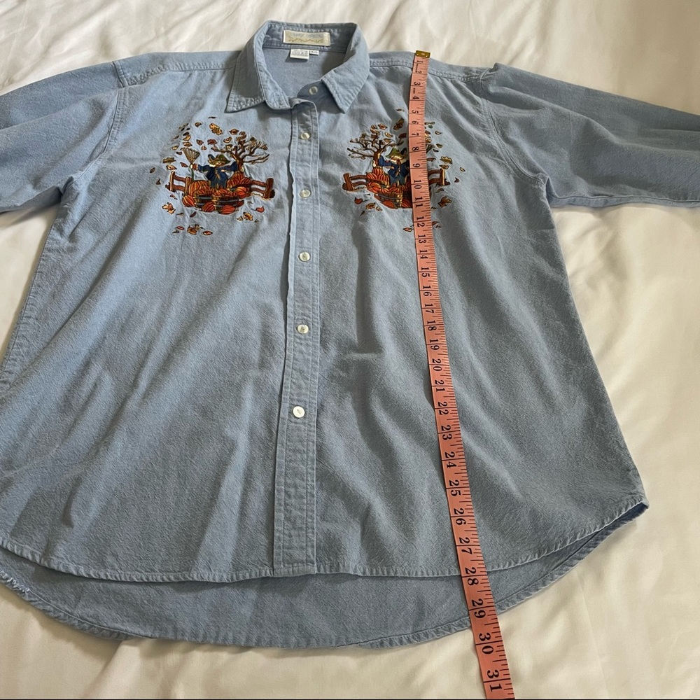Vintage Autumn Leaves Scarecrow Embroidered Denim Button Down Size Medium - Picture 9 of 9